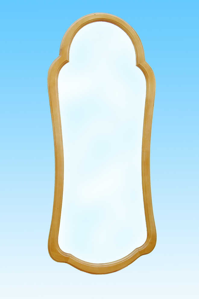 Зеркала в деревянном багете