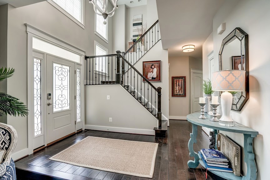 Example of a transitional entryway design in DC Metro