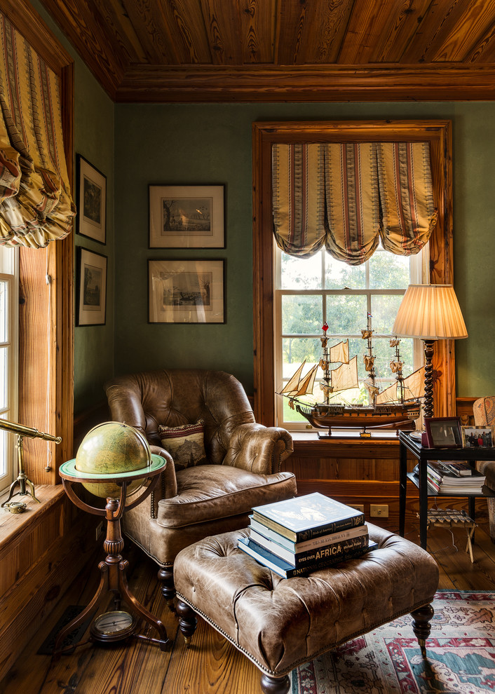 Inspiration for a country living room in New York.