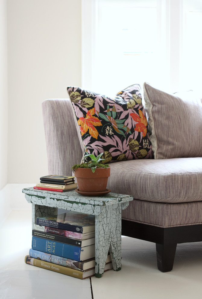 Trendy home design photo in Toronto