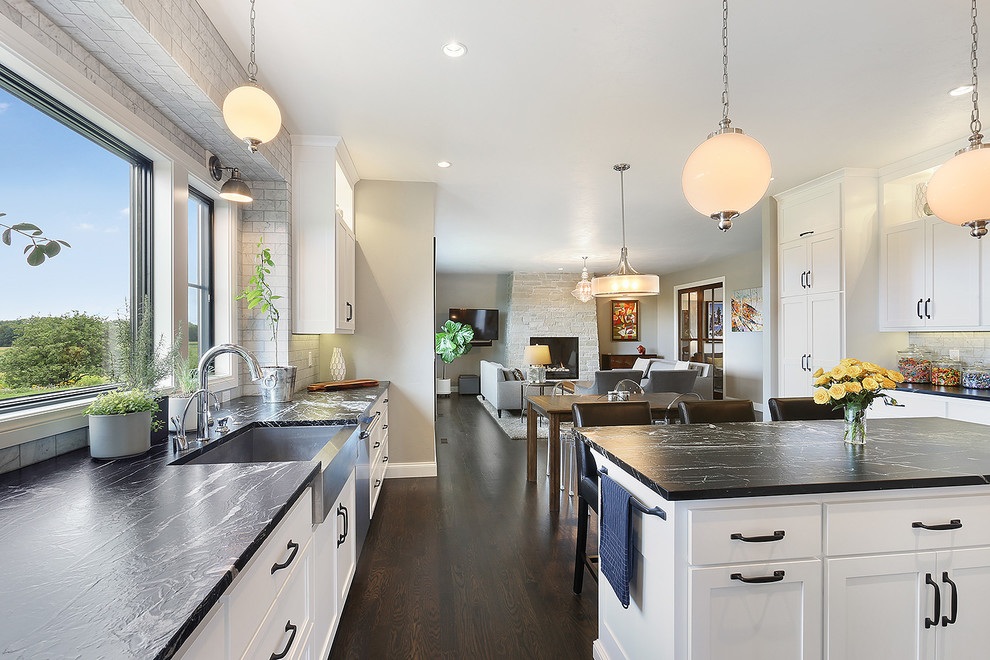 Kitchen - transitional kitchen idea