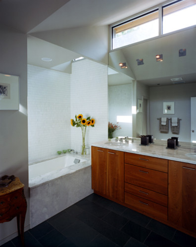 Alterstudio modern-bathroom