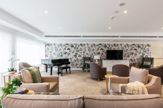 Lounge Room nyklassisk-vardagsrum