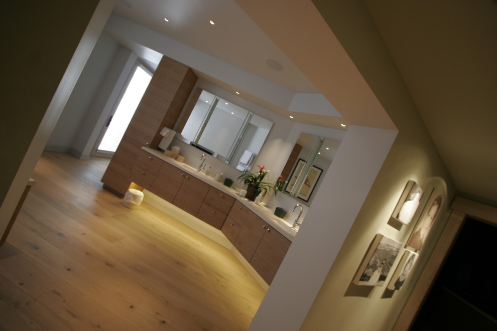 Trendy home design photo in Jackson