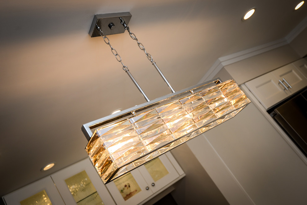 Transitional kitchen photo in Baltimore