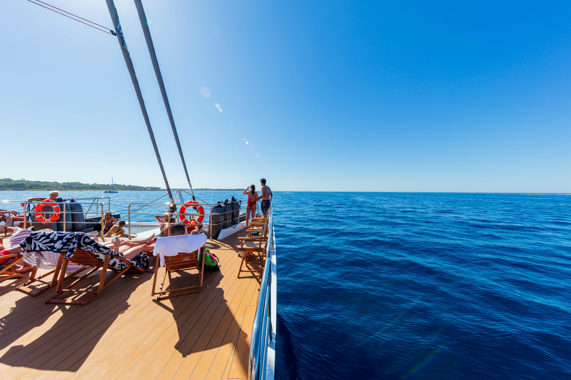 Yacht, Catamaran, Sailboat Rental