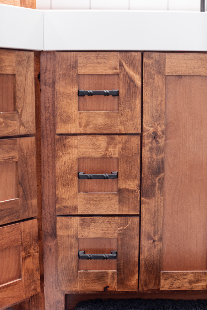 English Chestnut | Master Bathroom
