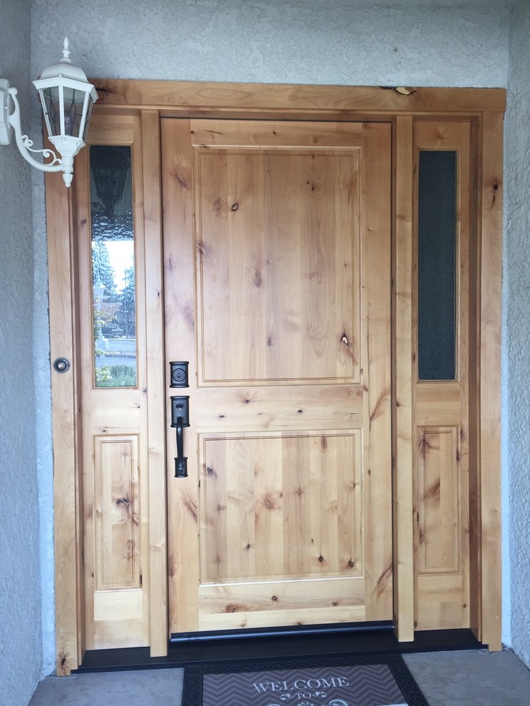 Example of a large mountain style entryway design