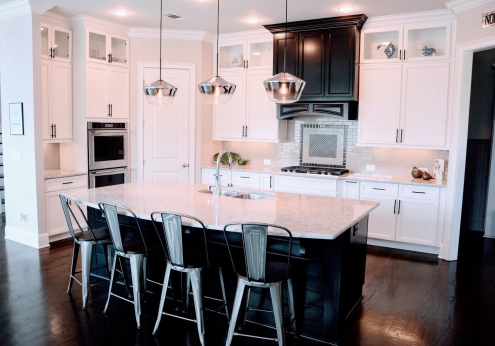 Kitchen - kitchen idea in Atlanta