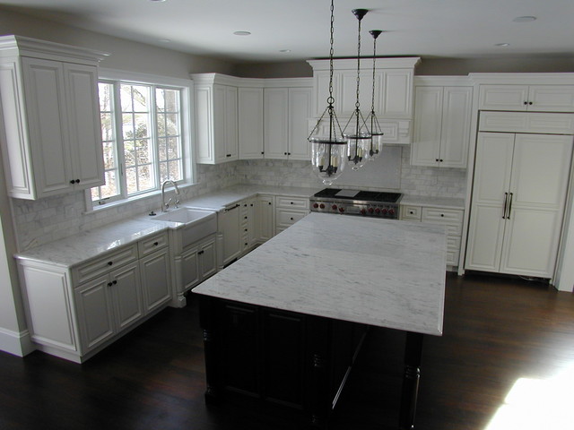 DCS White  Kitchens  are as Timeless  as a Little Black Dress