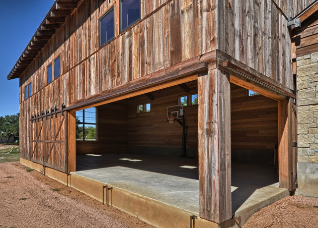 Llano Ranch rustic-home-gym