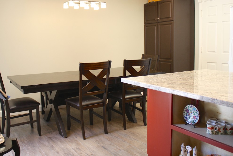 Home design - transitional home design idea in Orange County