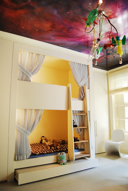 Kids Bedroom With Galaxy Wallpaper On Ceiling Eklektisch