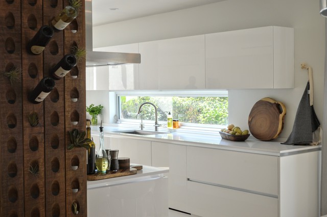 Bright Modern contemporary-kitchen