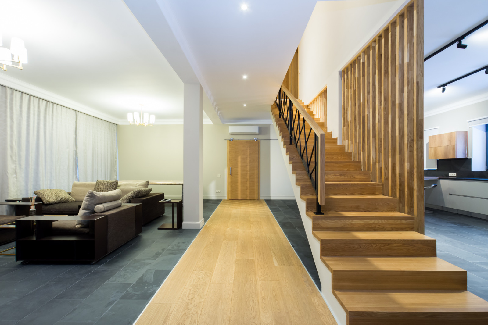 Ступени, перила и поручни