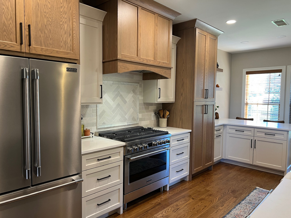 Chic Indian Lake Kitchen