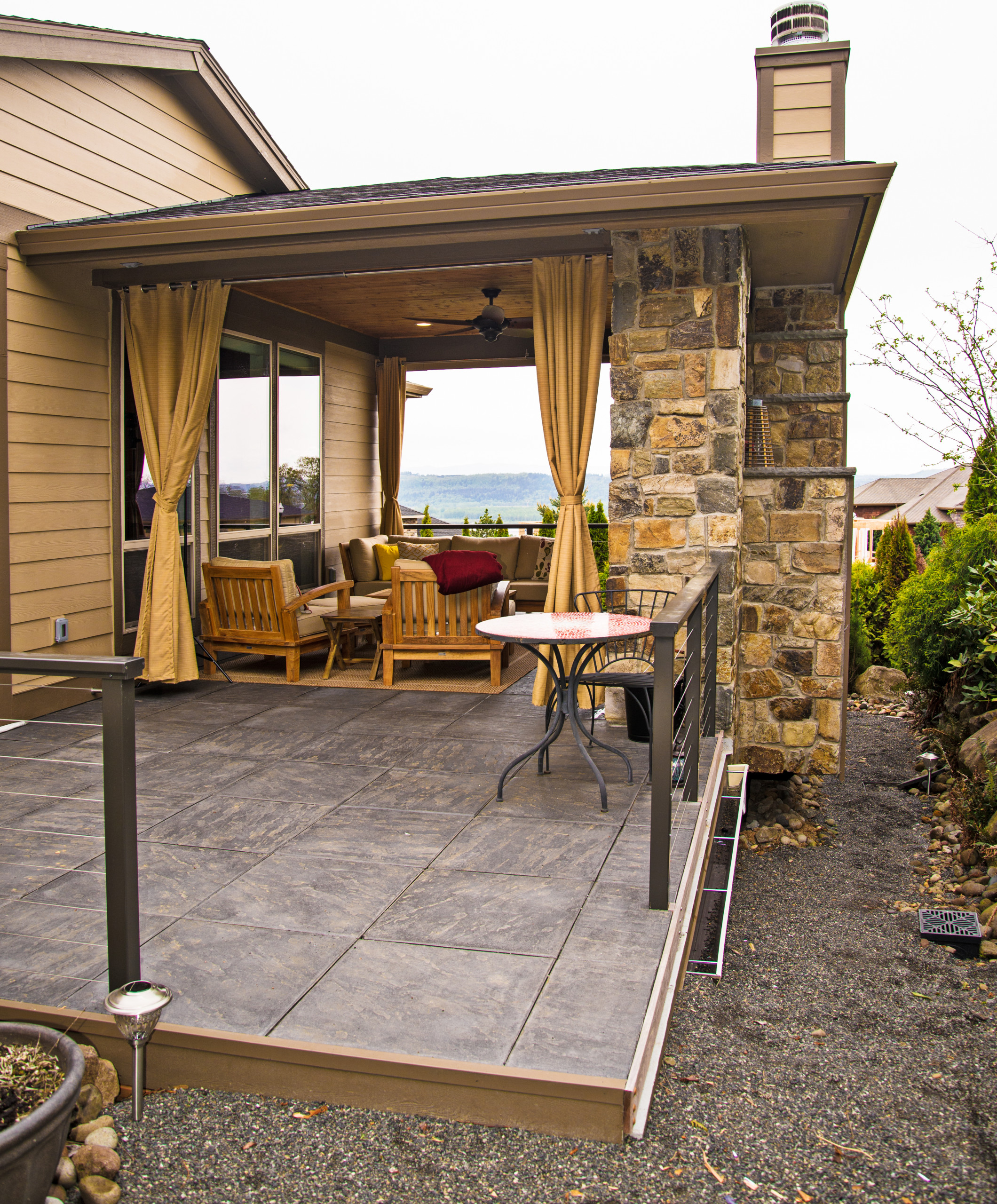 Washougal Outdoor Living Area
