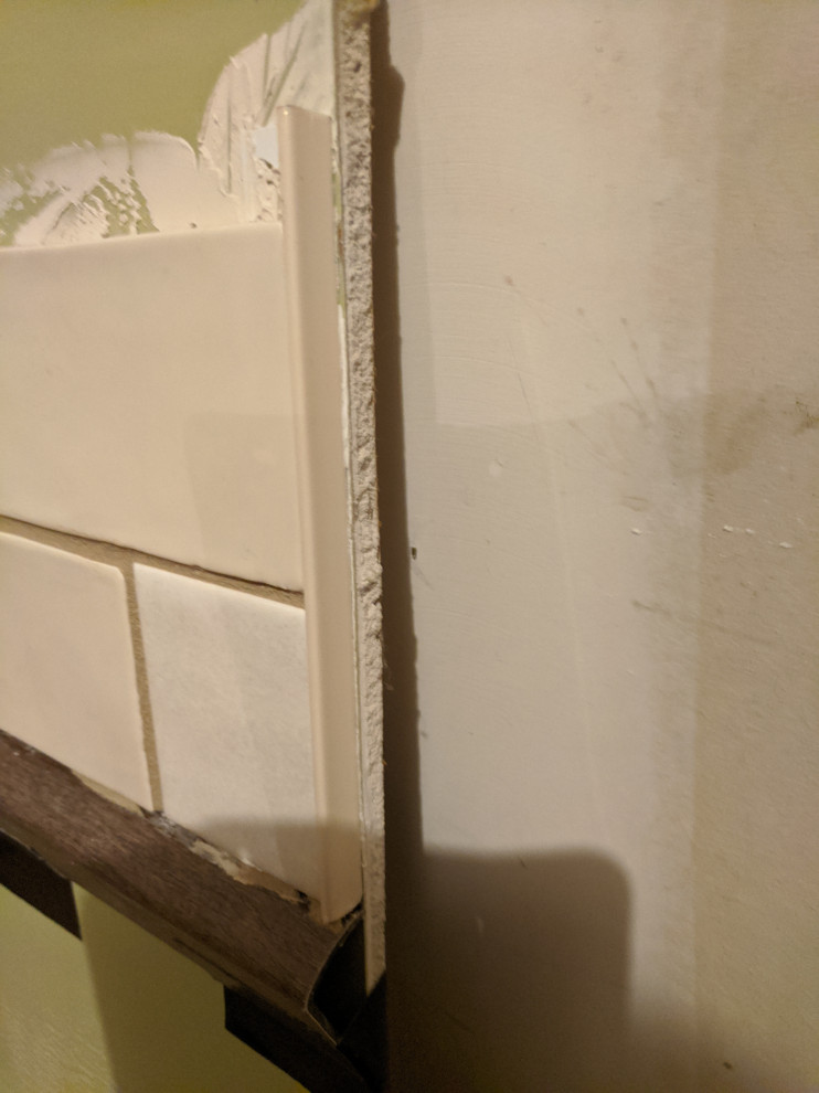 Kitchen Backsplash Vinyl Schluter trim not flush with subway tile