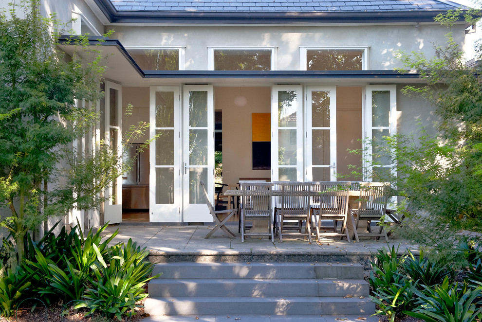 Transitional exterior in Melbourne.