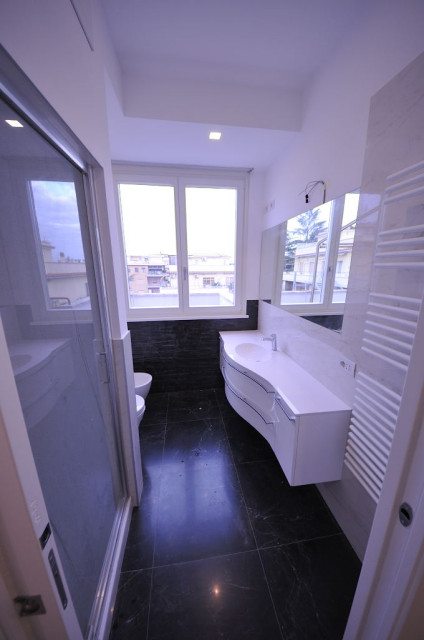 Casa Daniela contemporary-bathroom