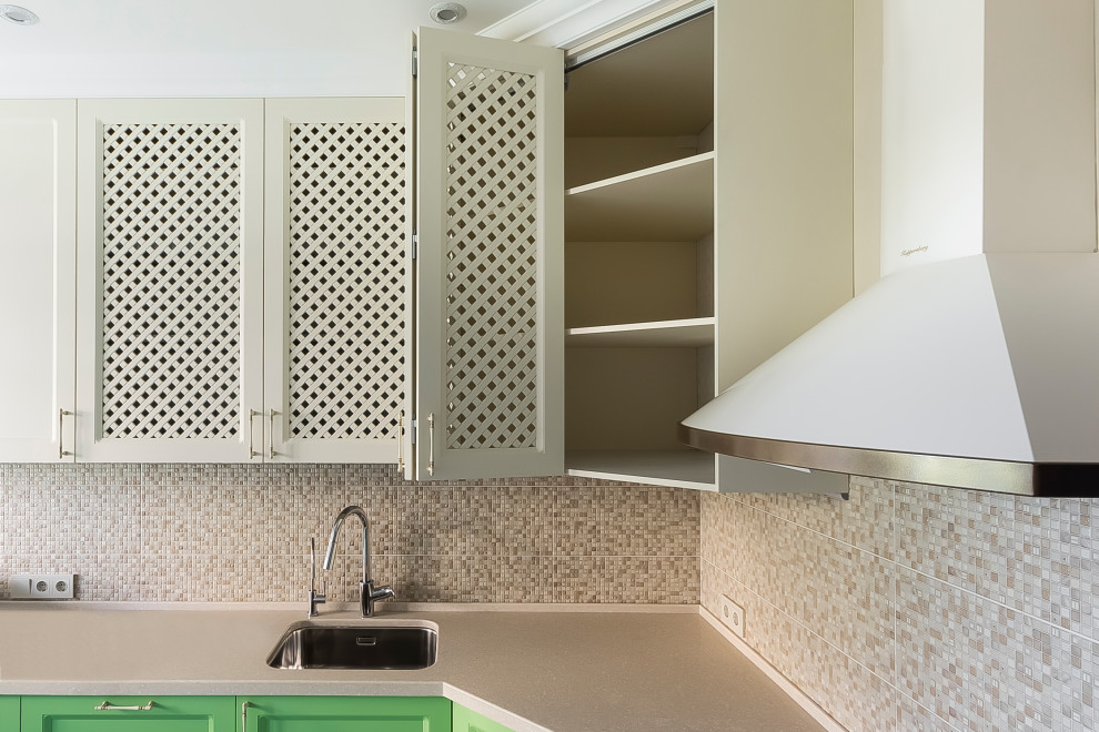 Мебель для кухни по индивидуальному проекту от фабрики мебели "Клевер-шкаф"