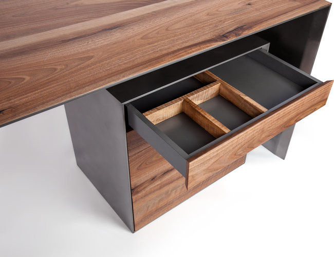 Стол для кабинета