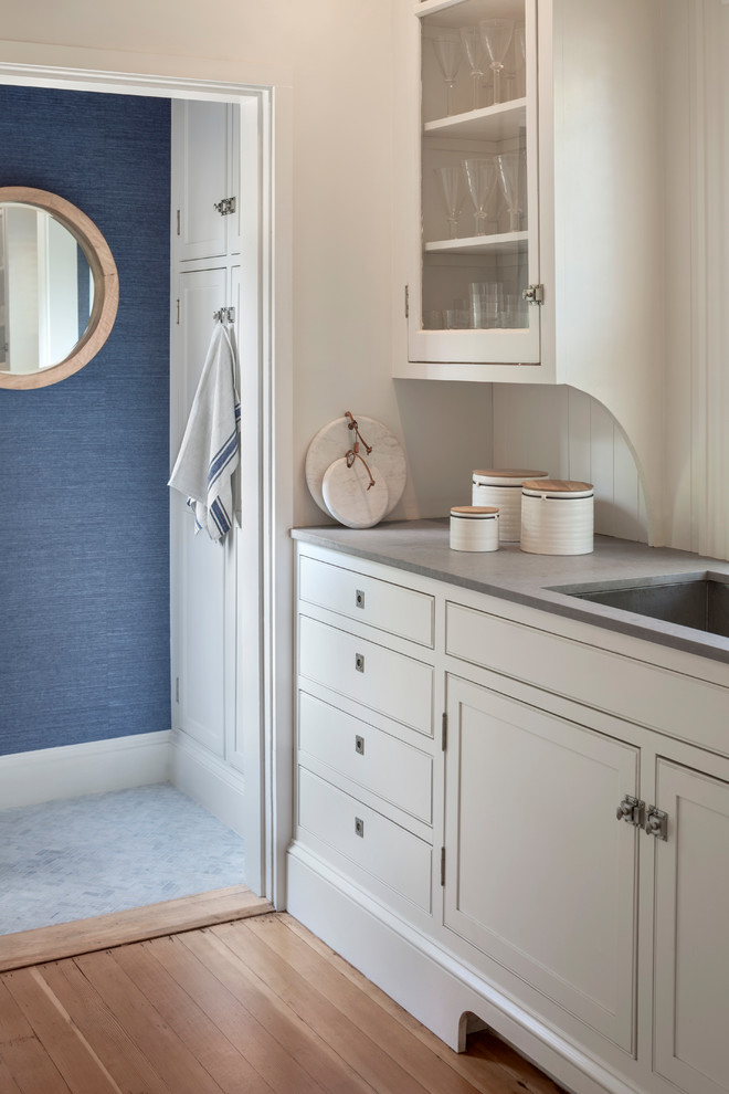 Example of a transitional home design design in Providence