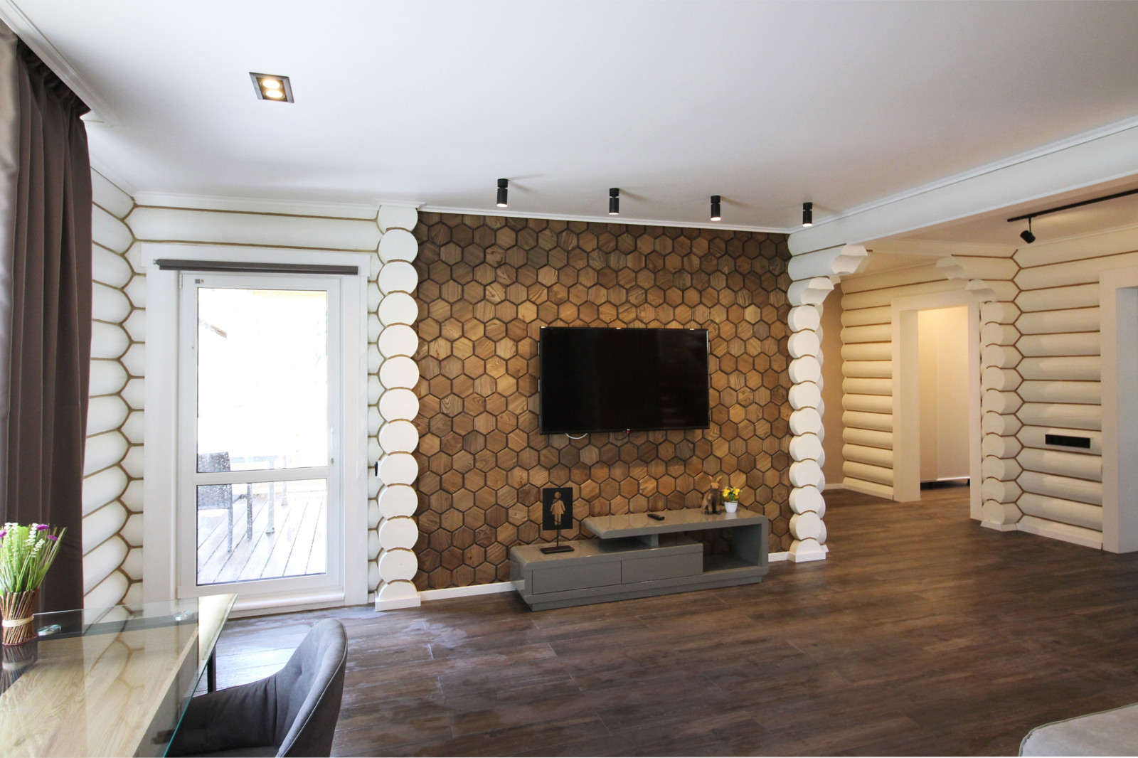 Срубовой коттедж 38 в п.Рощино, Ленинградская обл. Царство-Королевство