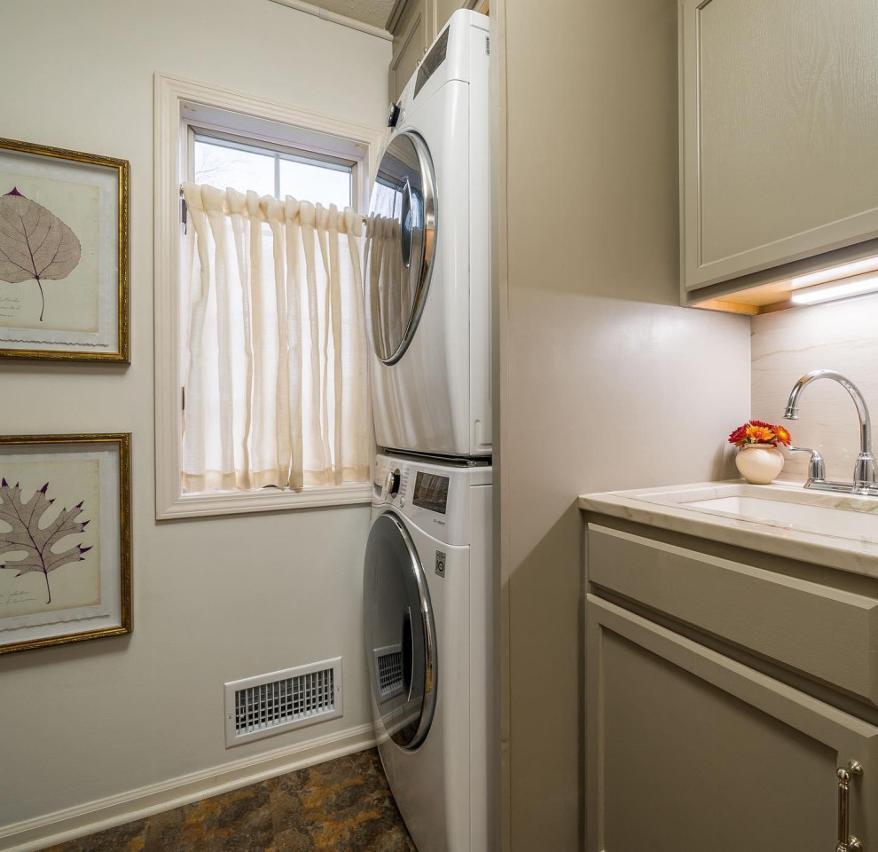 Penfield Ny Laundry,  Mud room and pantry