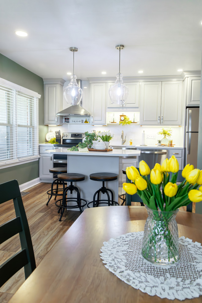 Farmhouse Style Kitchen