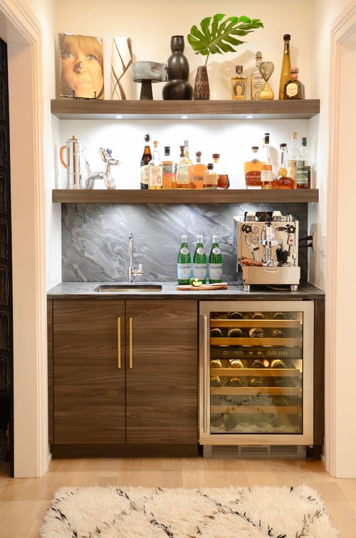 Trending Now: 8 Popular Ideas in Home Bars