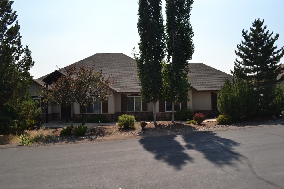 Eagle Crest Residence