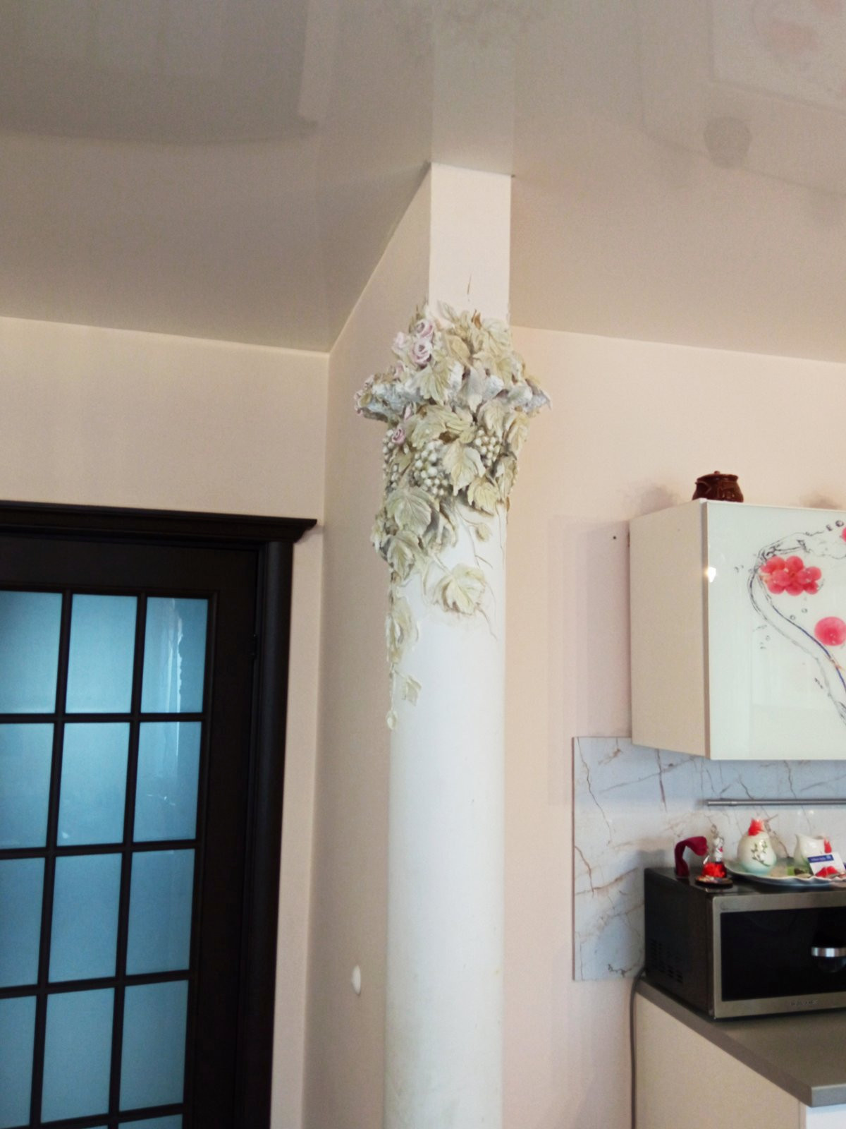 Растительный горельеф-капитель