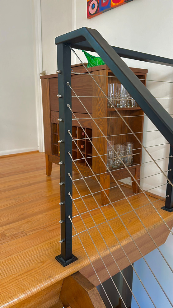 INTERIOR/EXTERIOR CABLE RAILING