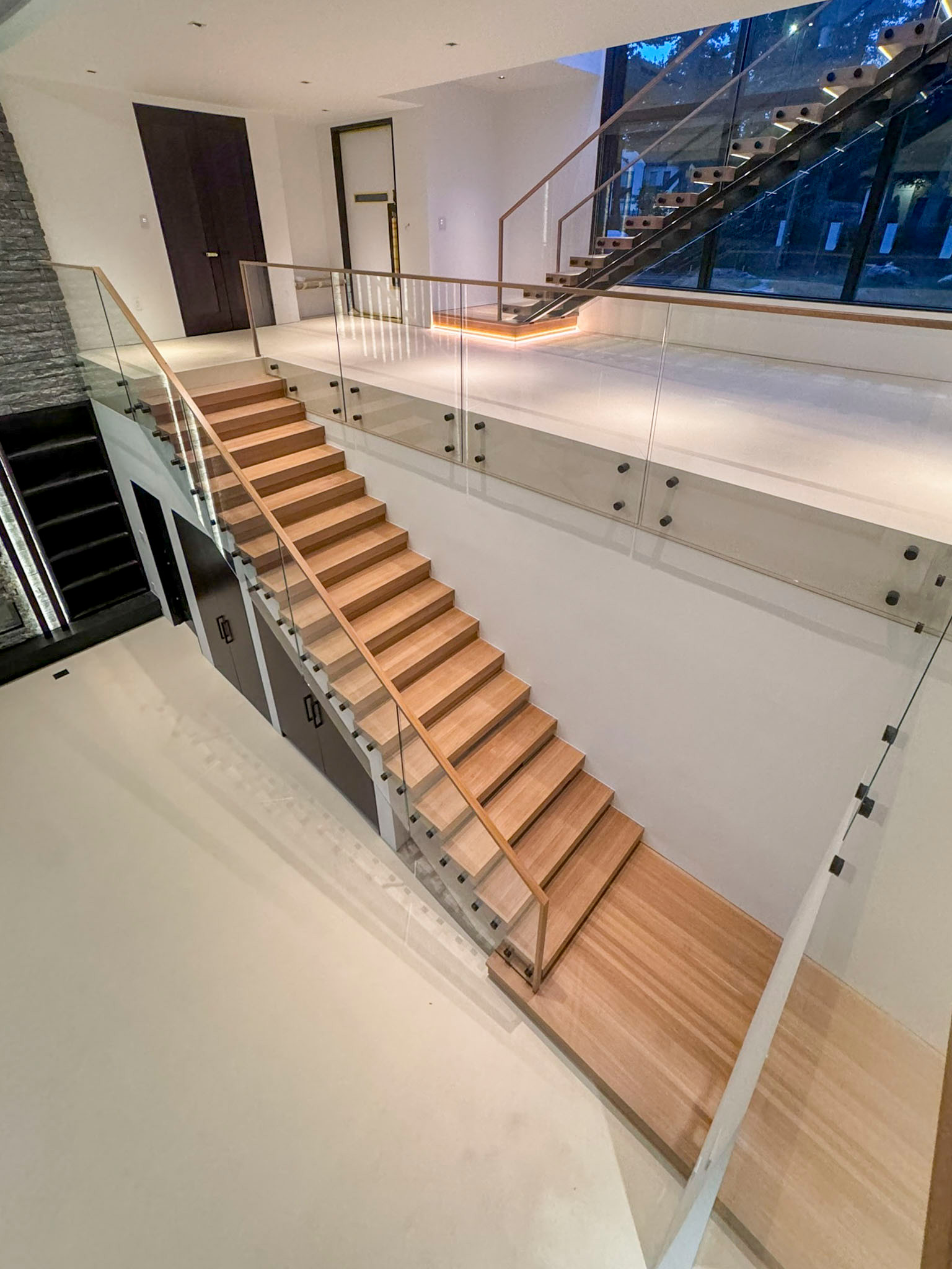 126_Visually Open and Light Contemporary Staircase, Mclean, VA 22102