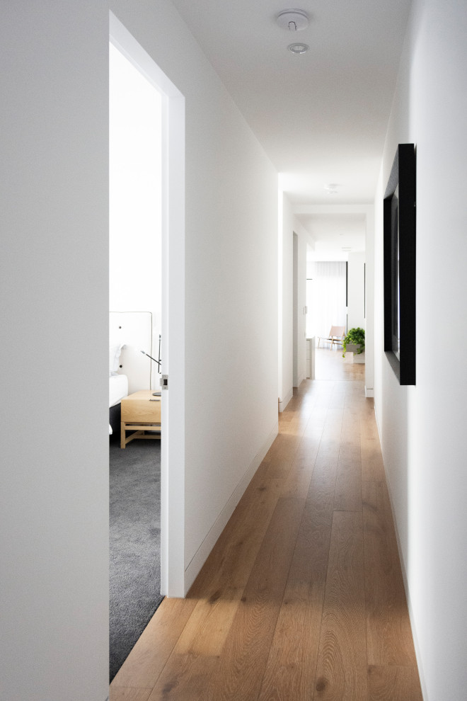 Example of a minimalist hallway design in Melbourne