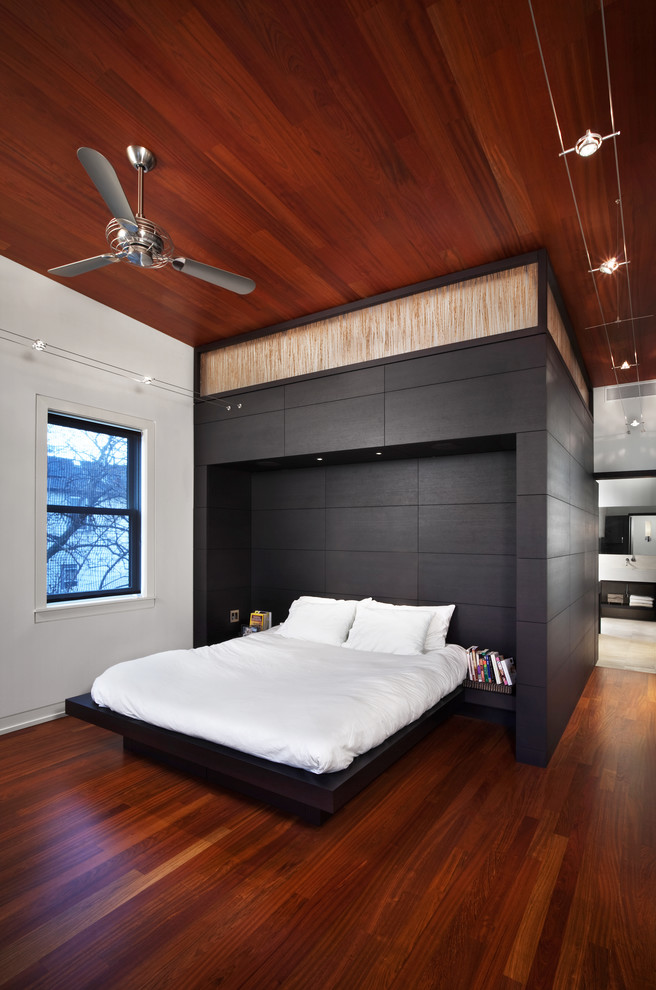 Inspiration for a contemporary bedroom in Chicago.
