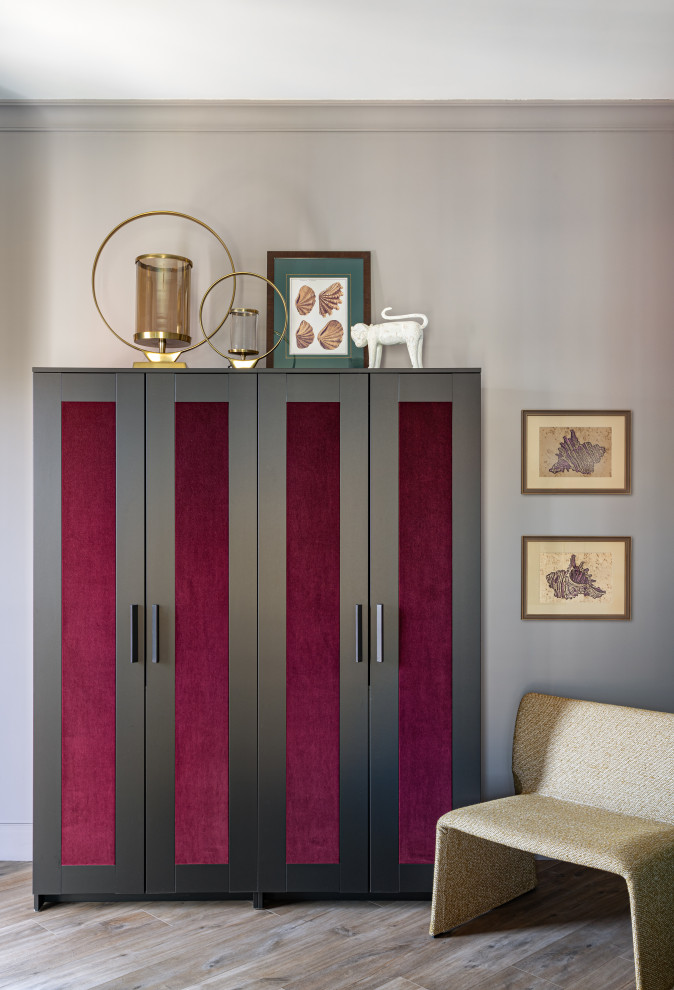 Интерьер квартиры в сочных оттенках с текстилем от Pierre Frey