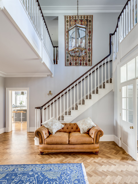 Bridge House classique-escalier