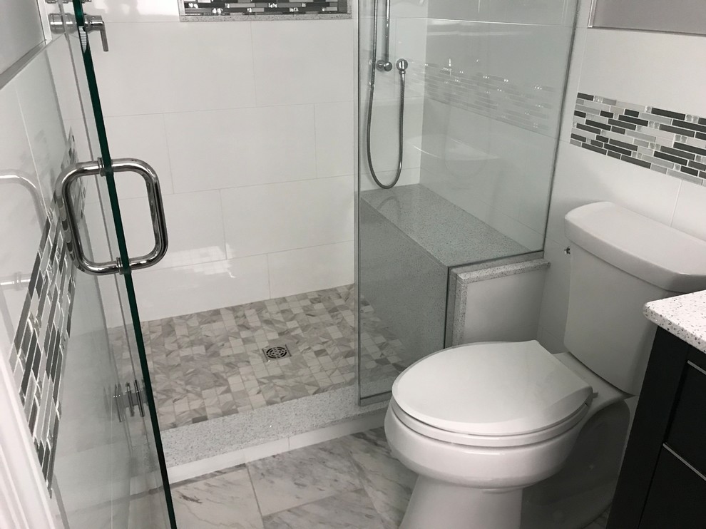 Bathroom - transitional bathroom idea