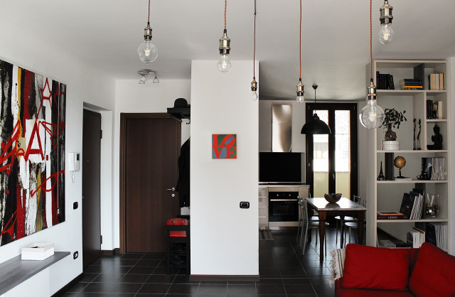 QUALCOSA DI ROSSO contemporary-vardagsrum