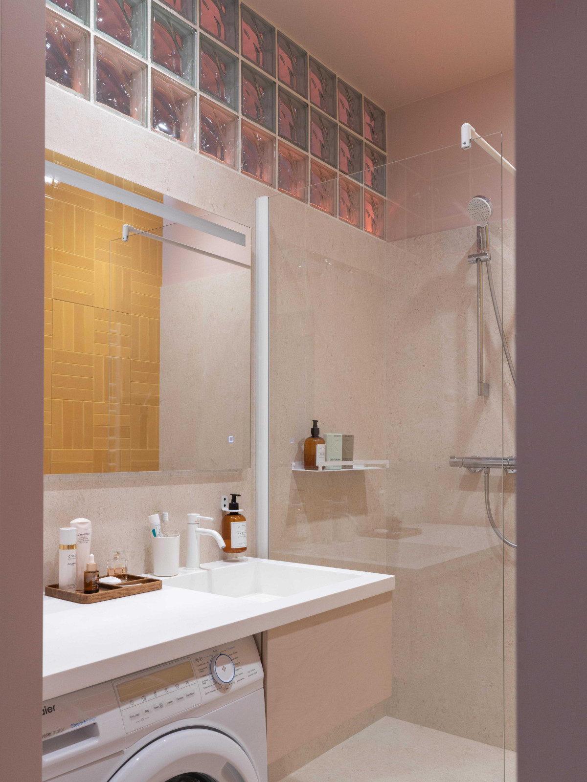 Квартира с стеклоблоками