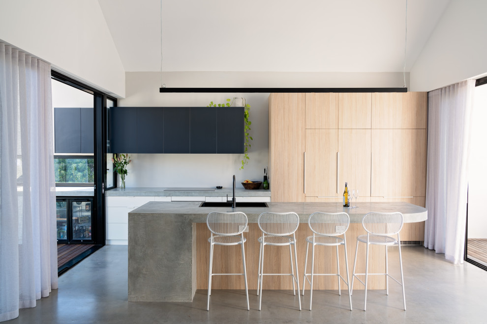 This is an example of a modern kitchen in Adelaide.