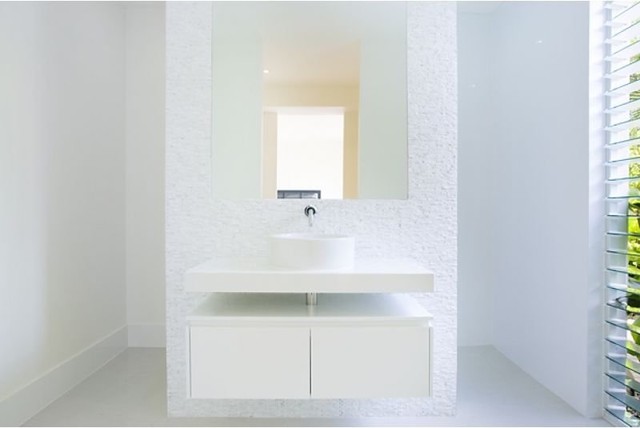 Interior contemporary-bathroom