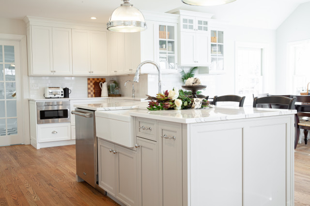Beautiful New England Transitional Kitchen Renovation transitional-kitchen