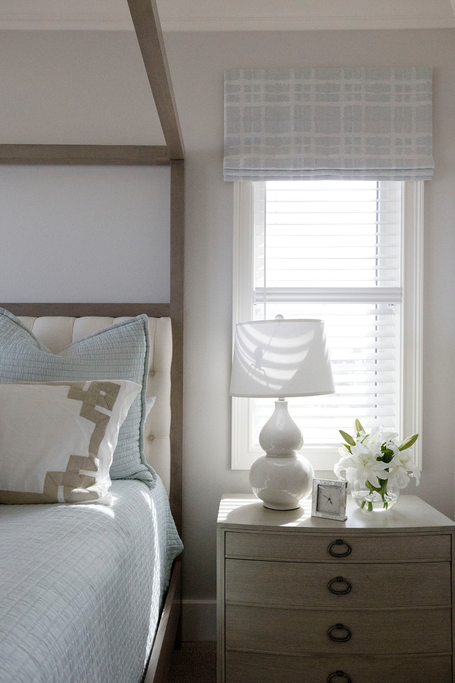 Transitional home design photo in Orlando