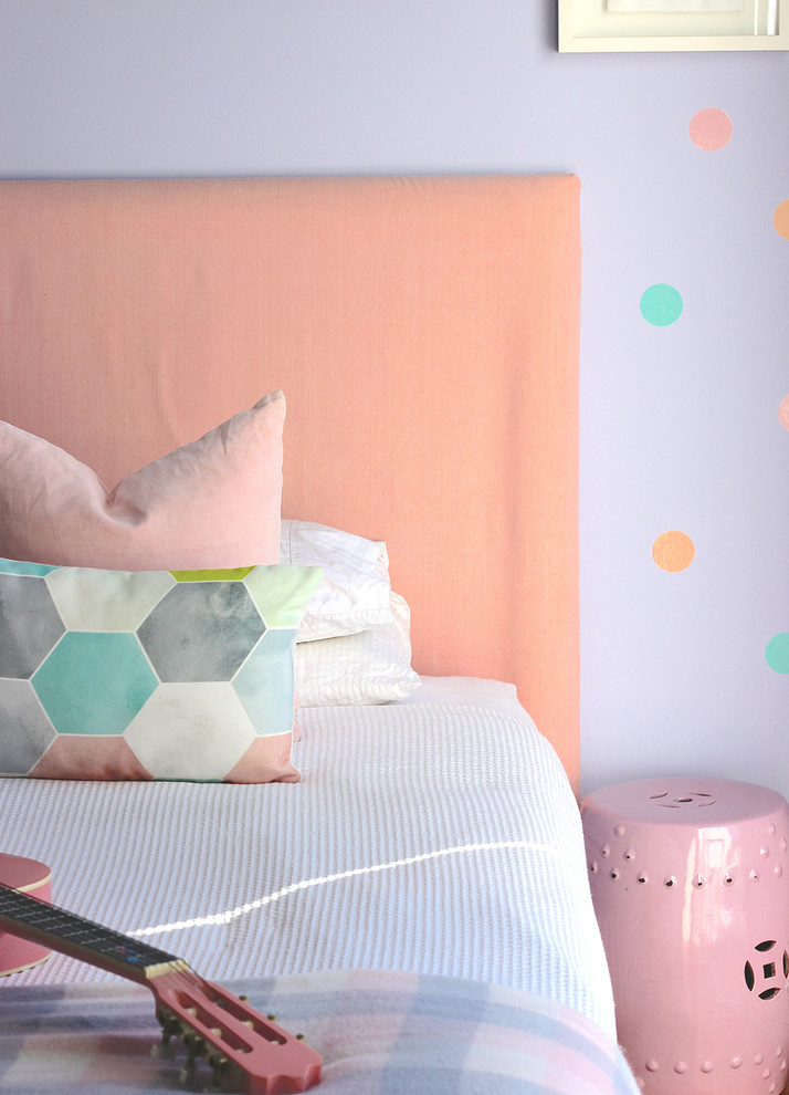 Photo of a small contemporary kids' room in Sydney.