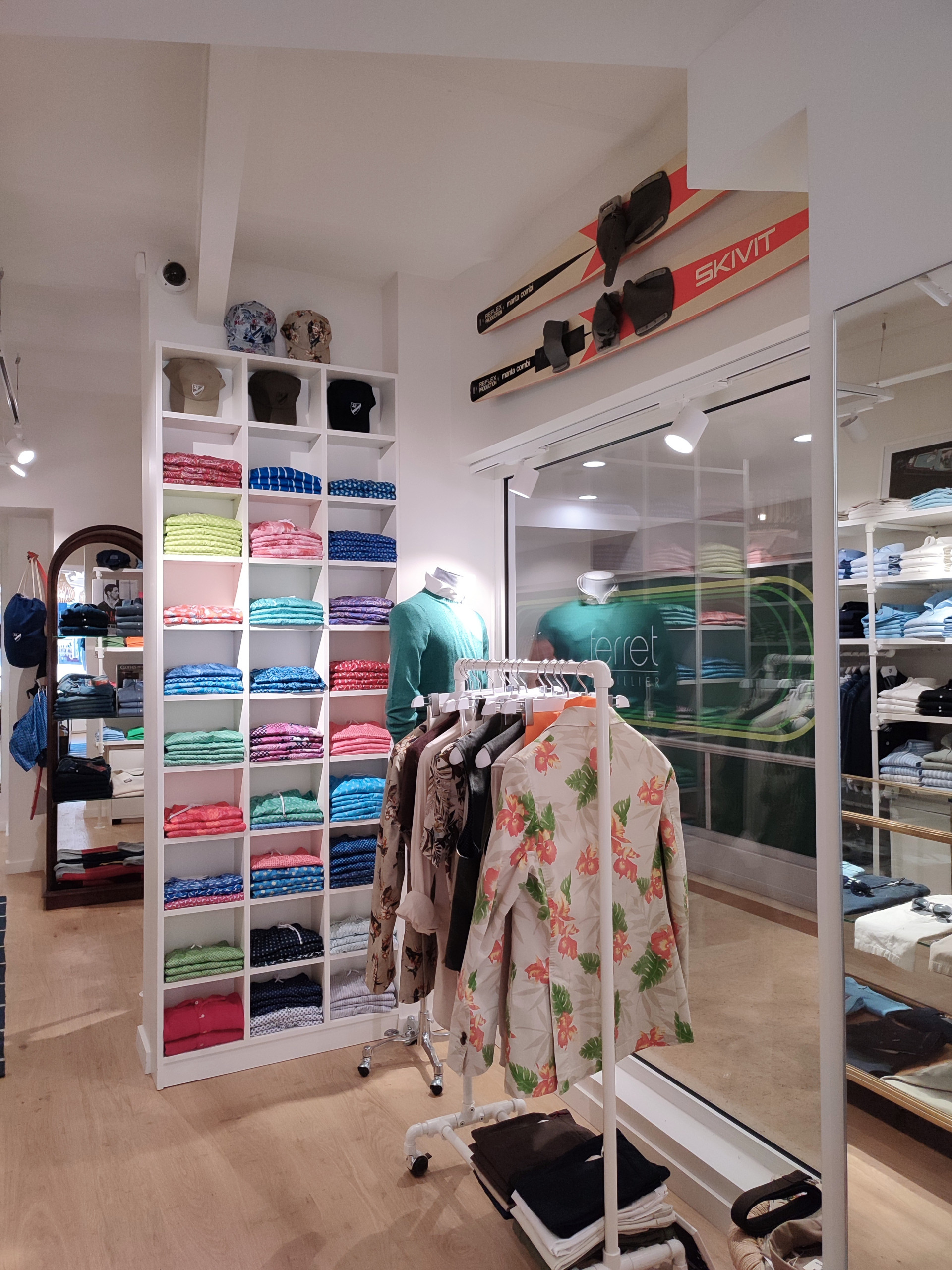 Agencement d'une boutique de vêtements - Saint-Tropez