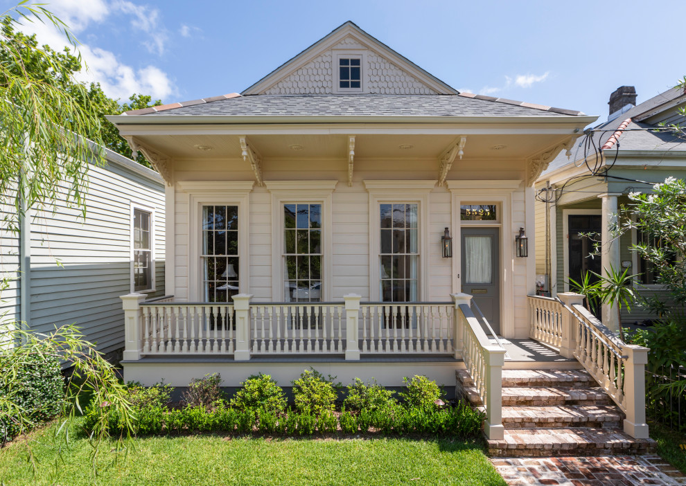 Inspiration for a timeless exterior home remodel in New Orleans