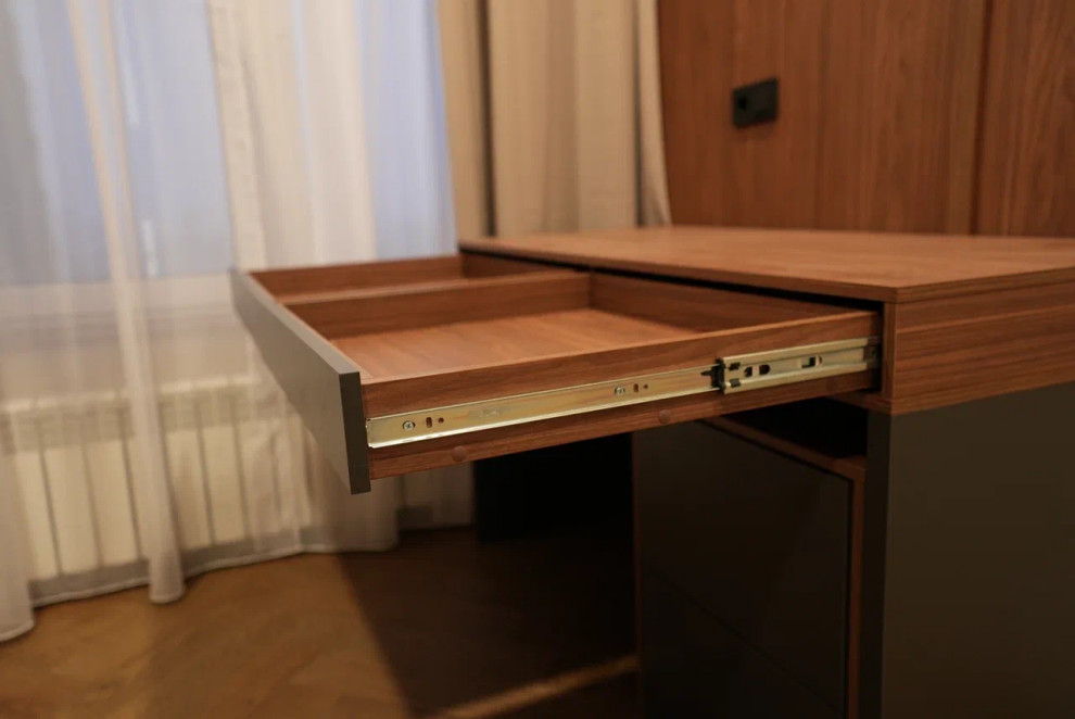 Рабочий стол в ЖК на Речном Вокзале